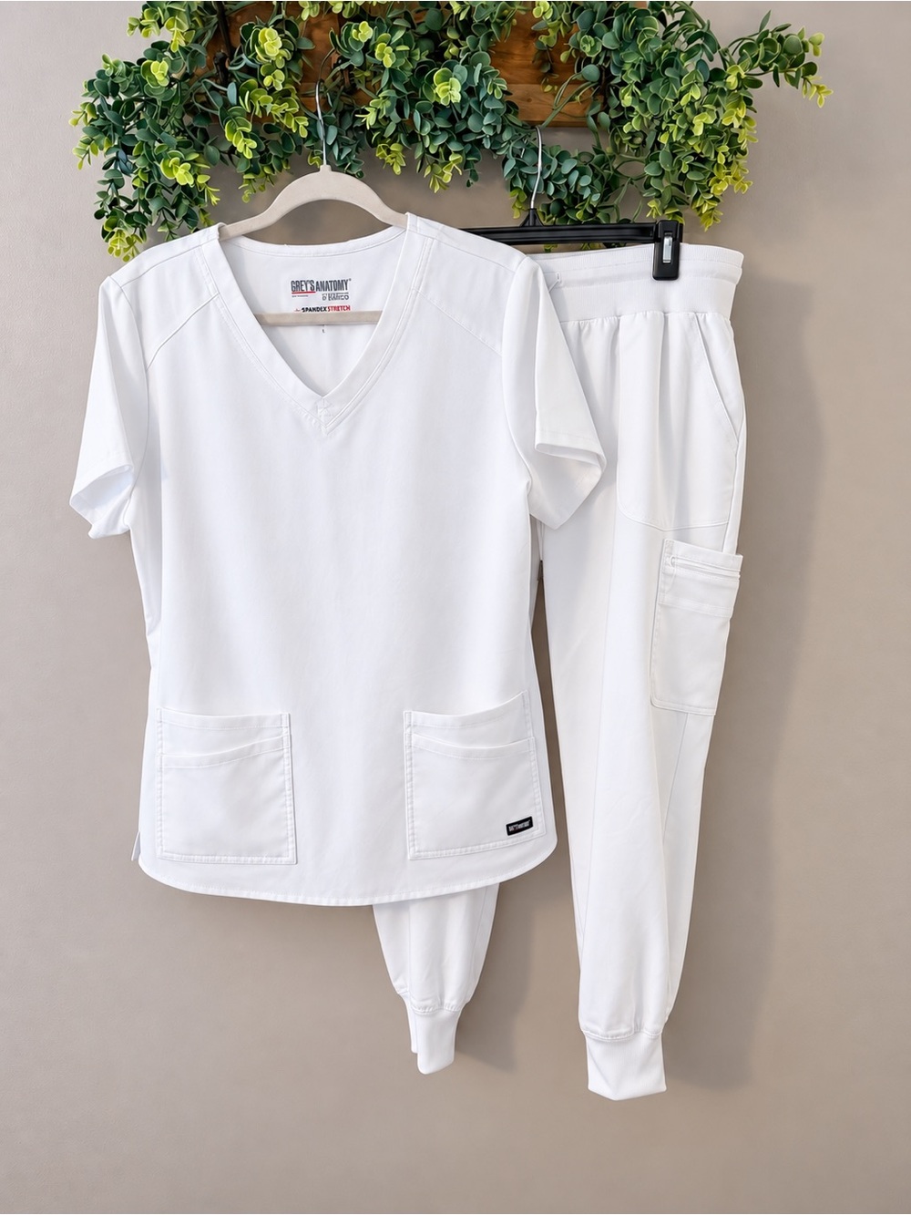 Grey’s Anatomy by Barco White Scrub Set Size Large / Large Petite Worn Once